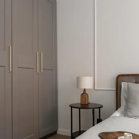 Scala By Moderna Profit - Lakowa 60h Z Parkingiem *