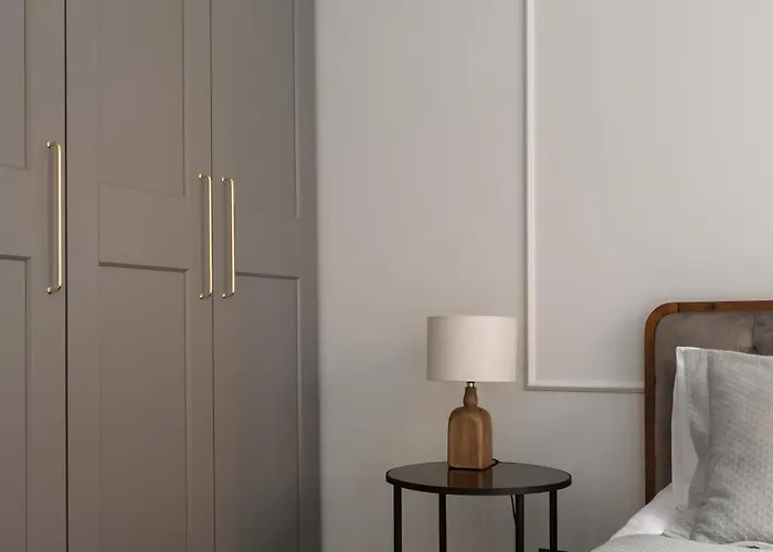 Scala By Moderna Profit - Lakowa 60h Z Parkingiem *