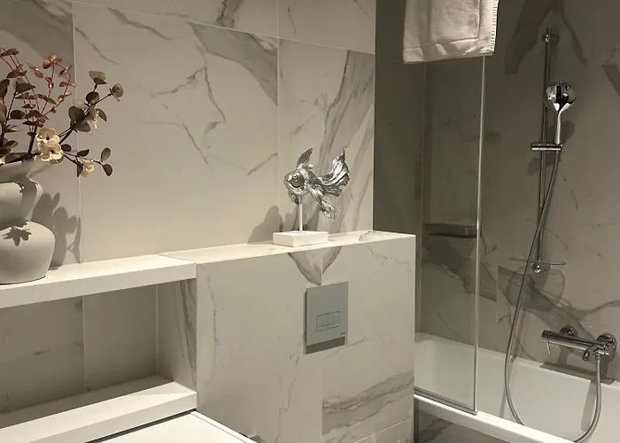 Scala By Moderna Profit - Lakowa 60h Z Parkingiem *